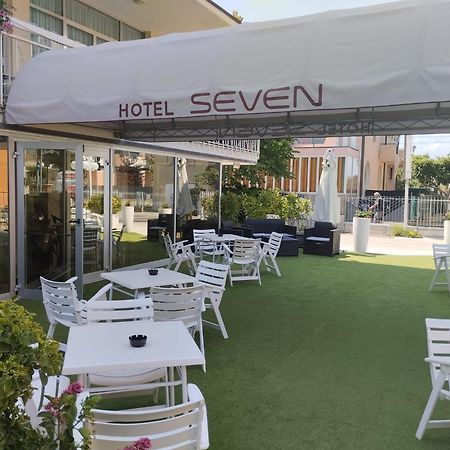 Hotel Seven Rimini Esterno foto