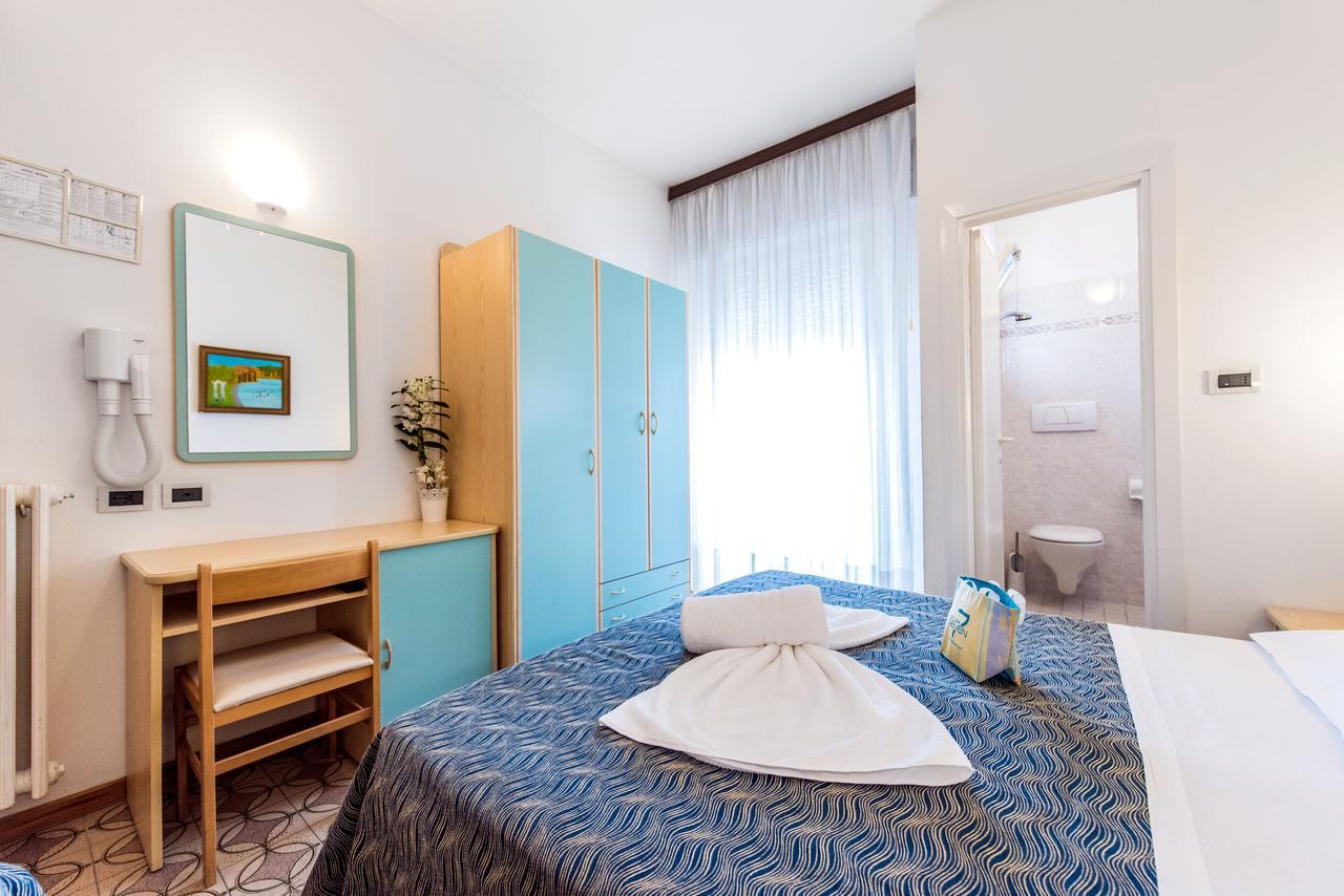 Hotel Seven Rimini Camera foto